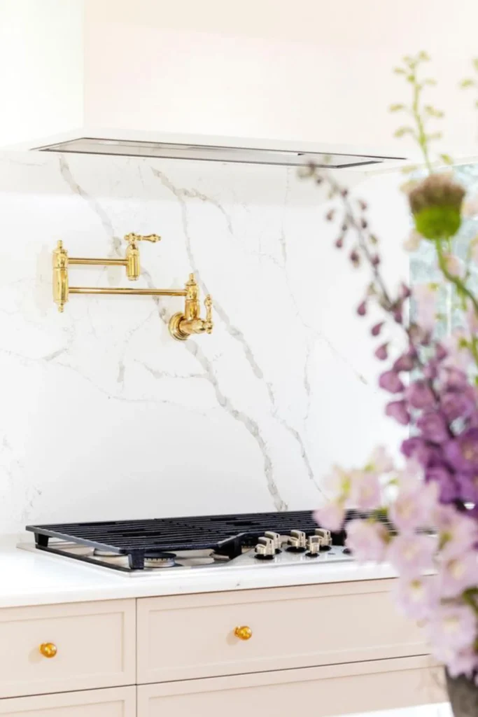 Comptoir Calacatta Extra Quartz